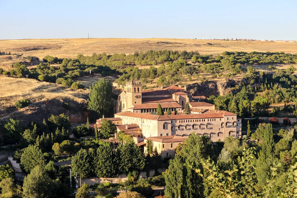 El Parral's Gothic & Plateresque Styles in Segovia
