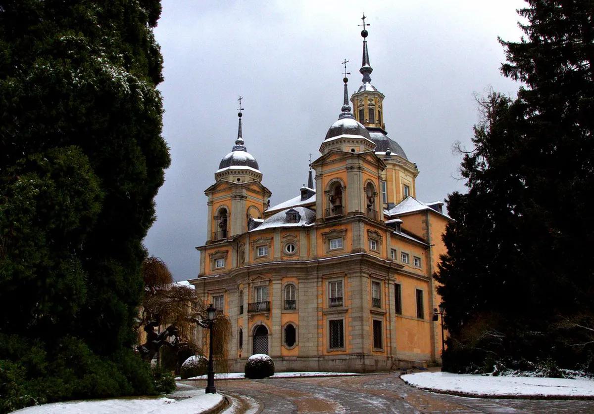 How to Get to La Granja from Segovia Easily in 2025