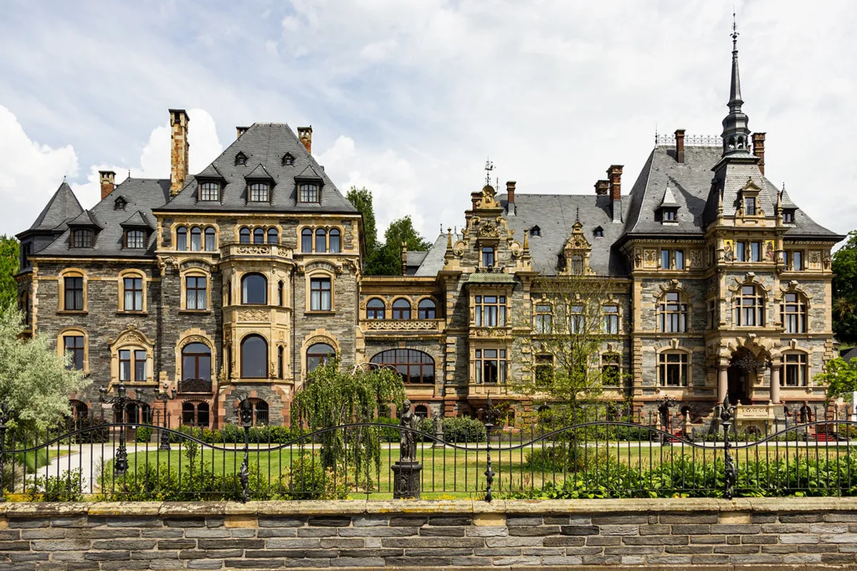 Granite's Role in Segovia Aqueduct: A Roman Marvel (2025)