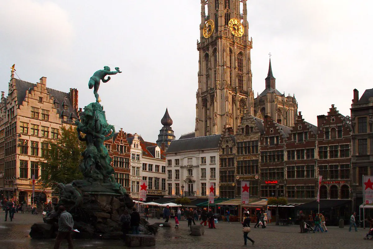 A Guide to Seville Cathedral's Layout: Explore Its Grand Design