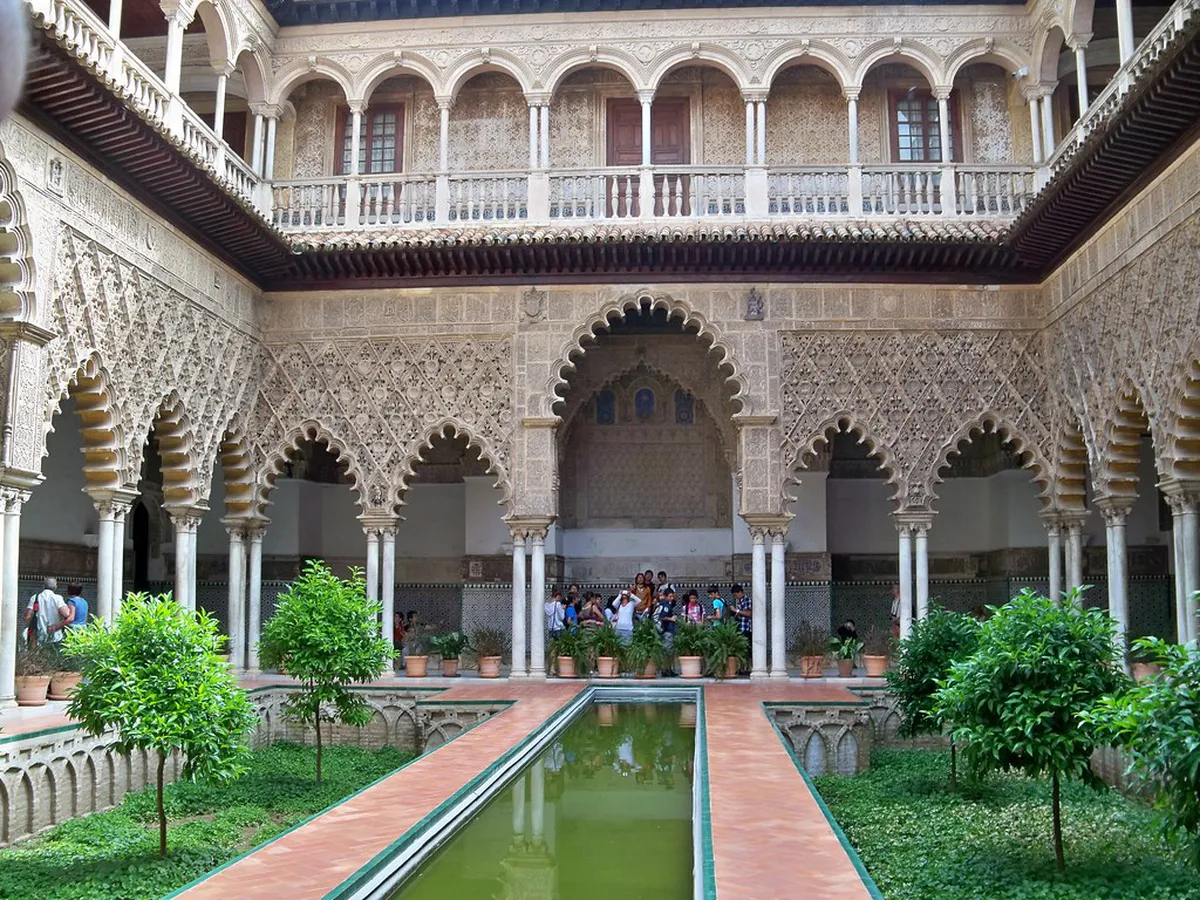 Decoding Alcázar of Seville Architecture: A 2025 Guide
