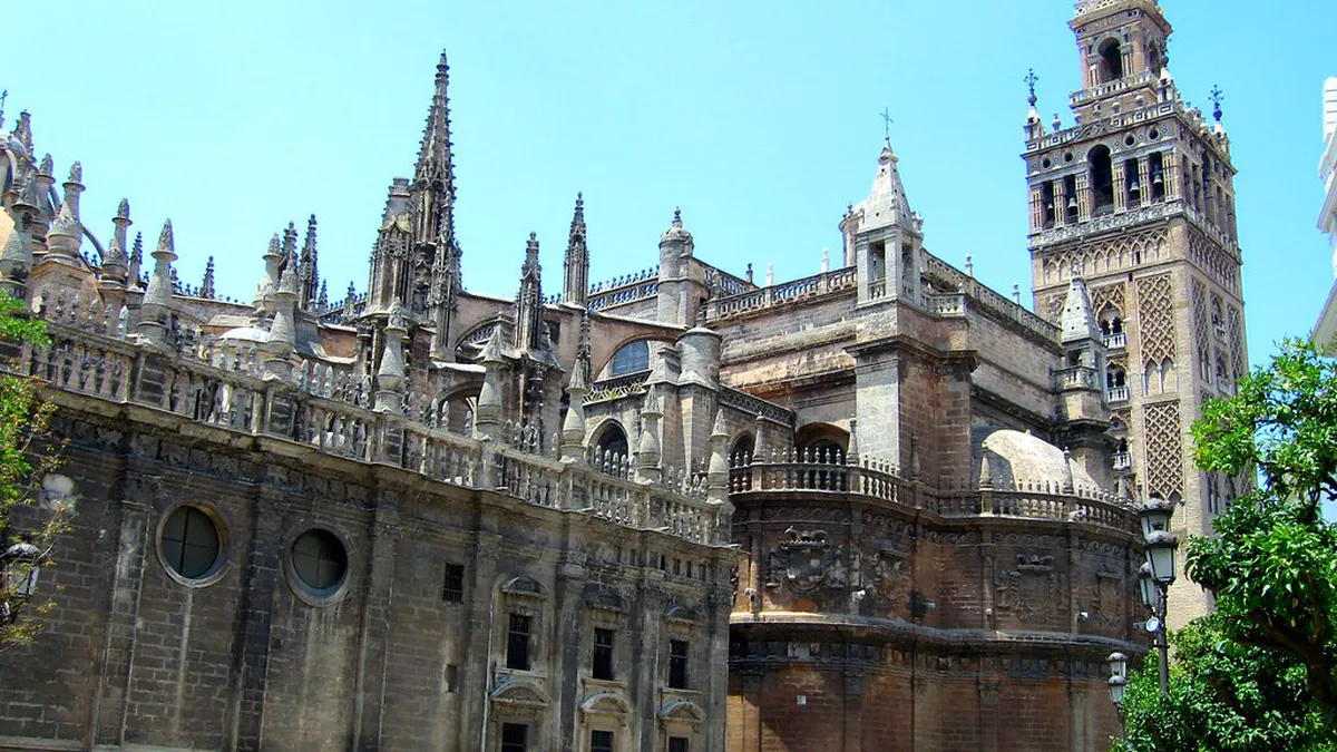 Historic Buildings in El Arenal Seville: A 2025 Guide