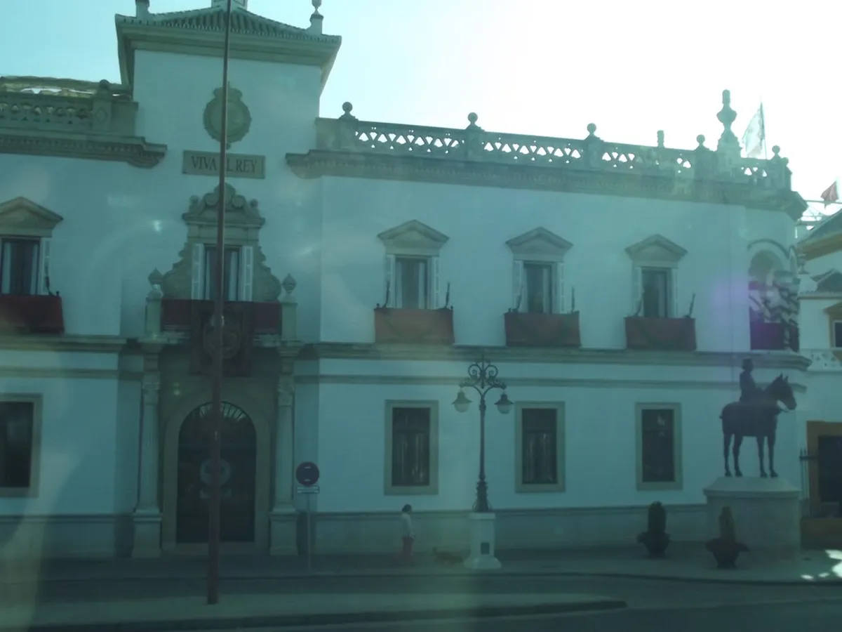 Maestranza Bullring Architecture & Tour Guide for 2025