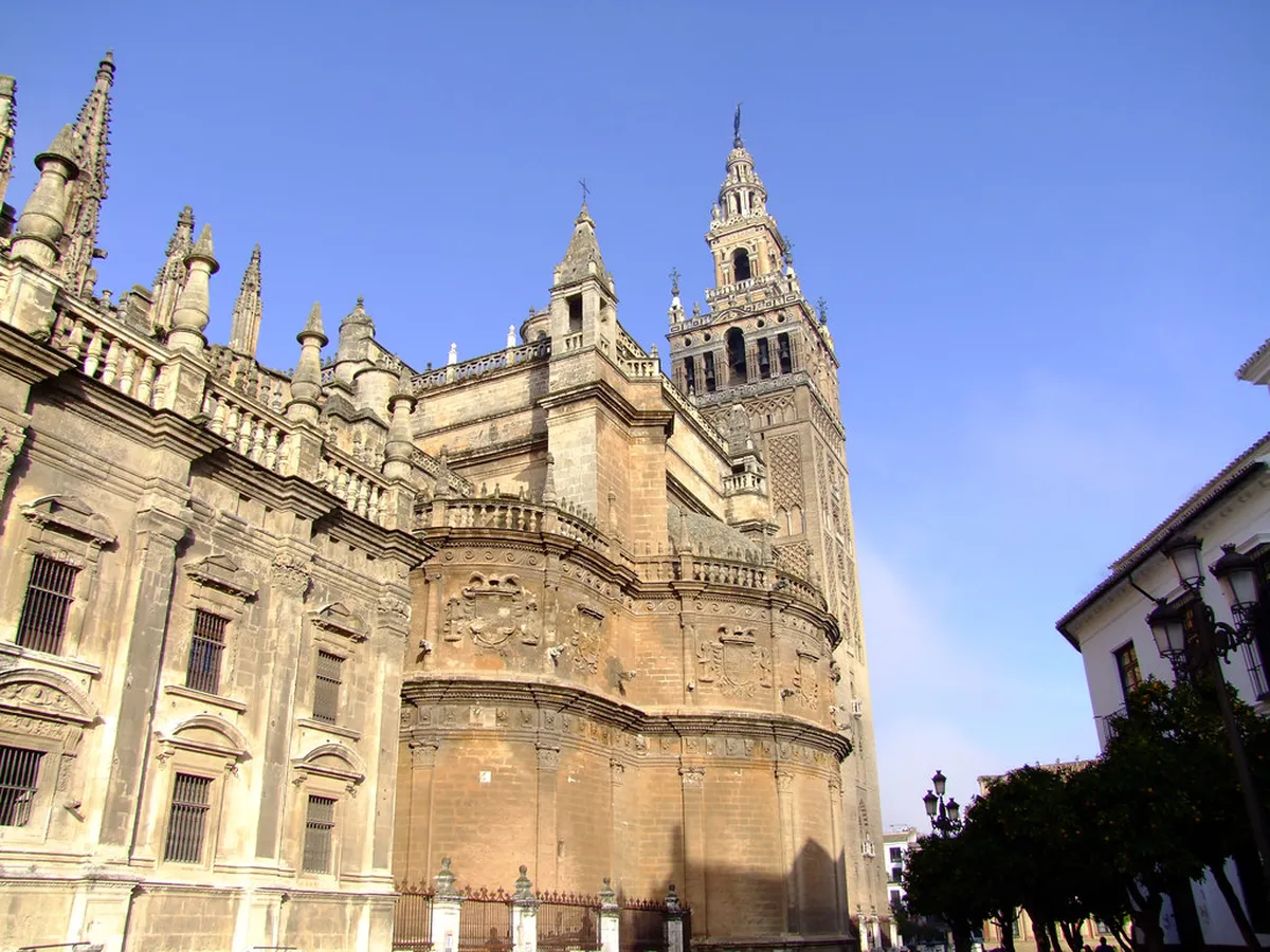 Seville Cathedral Architecture: A Grand Guide for 2025