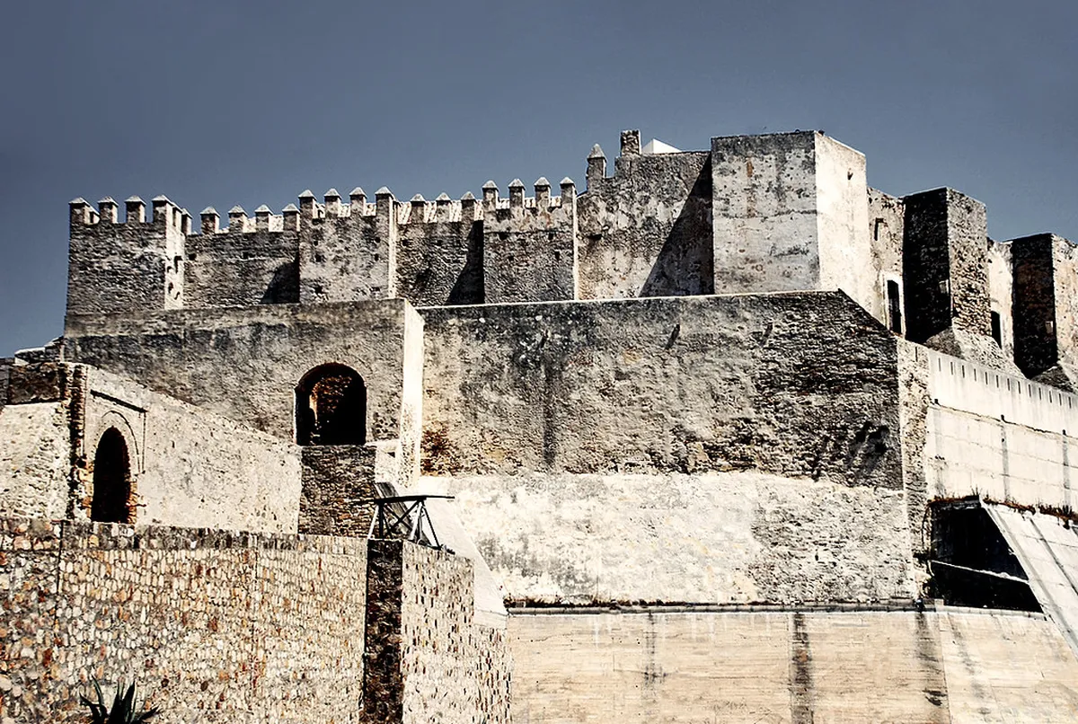 Explore Medieval Tarifa Buildings in 2025