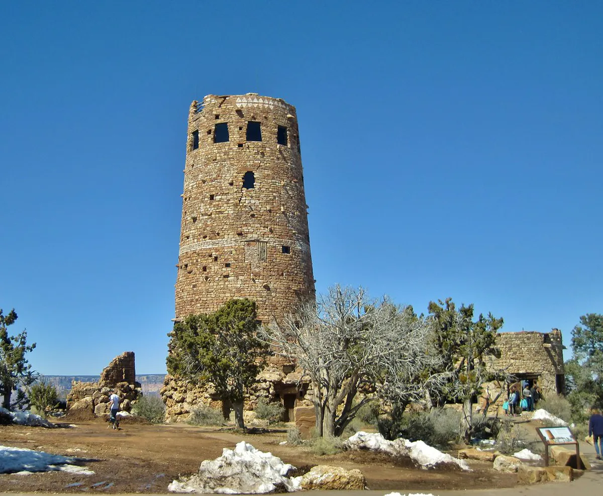 Discover Tarifa's Coastal Watchtowers: A Historic Guide