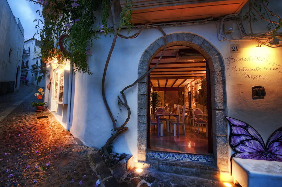 Walking Tarifa's Medieval Walls: Your 2025 Guide