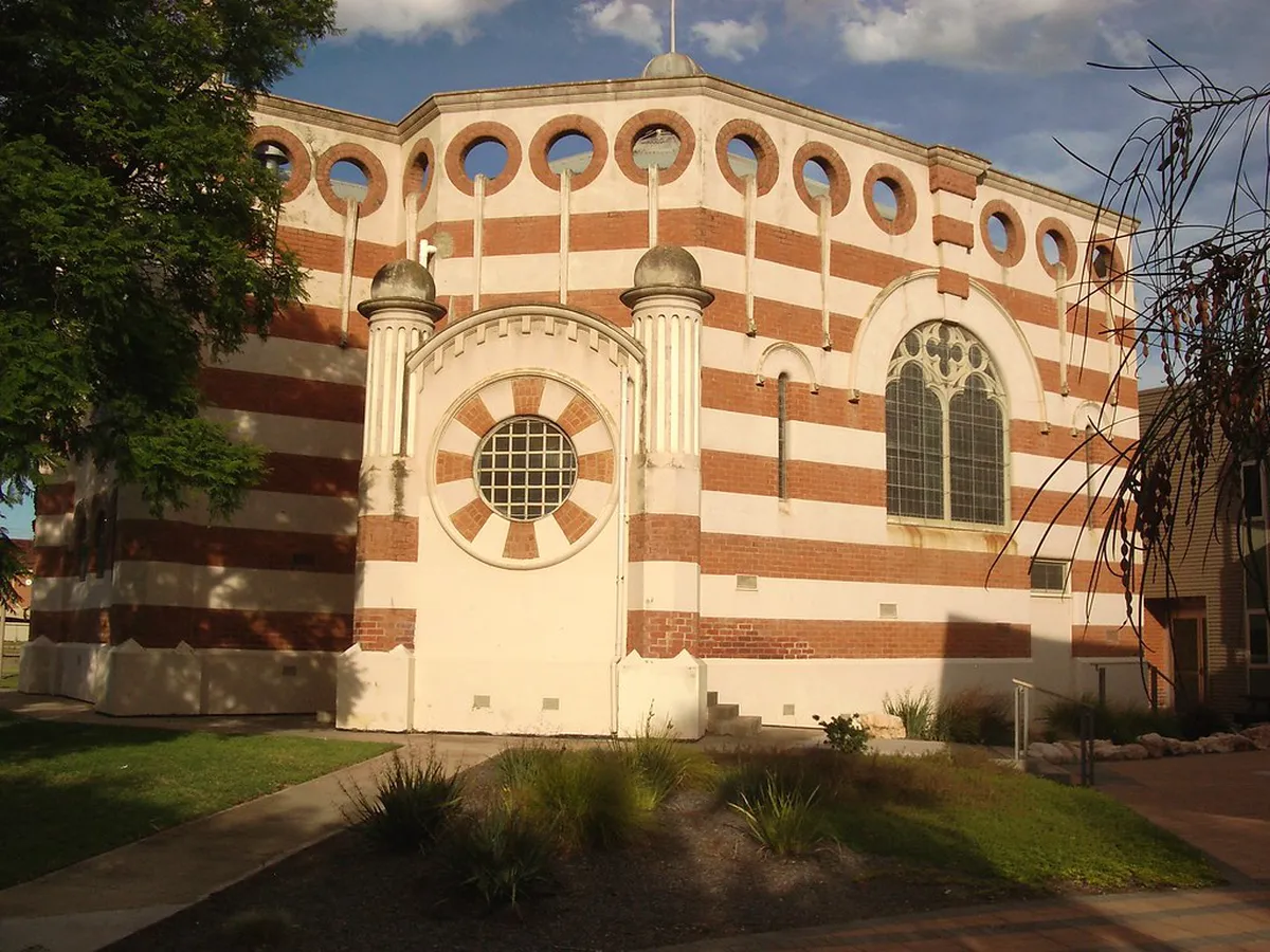 Discover Moorish Arches in Tarifa: A 2025 Guide