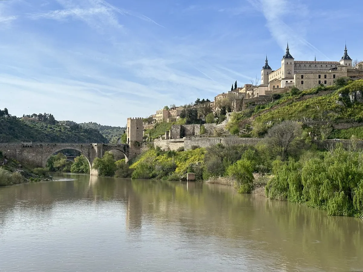 Puente de Alcantara: Architectural History in Toledo