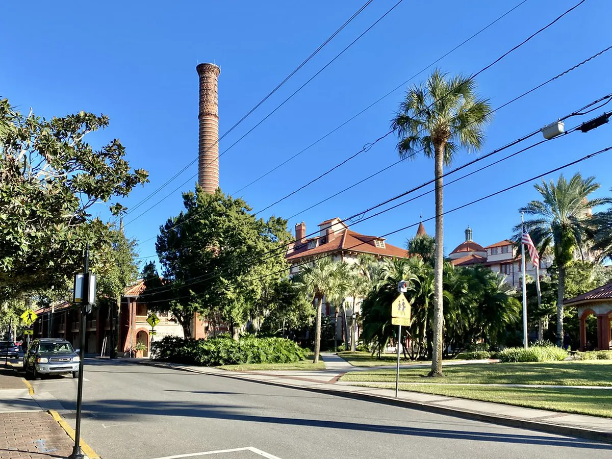 Valencia Architecture Student Guide: Explore Design