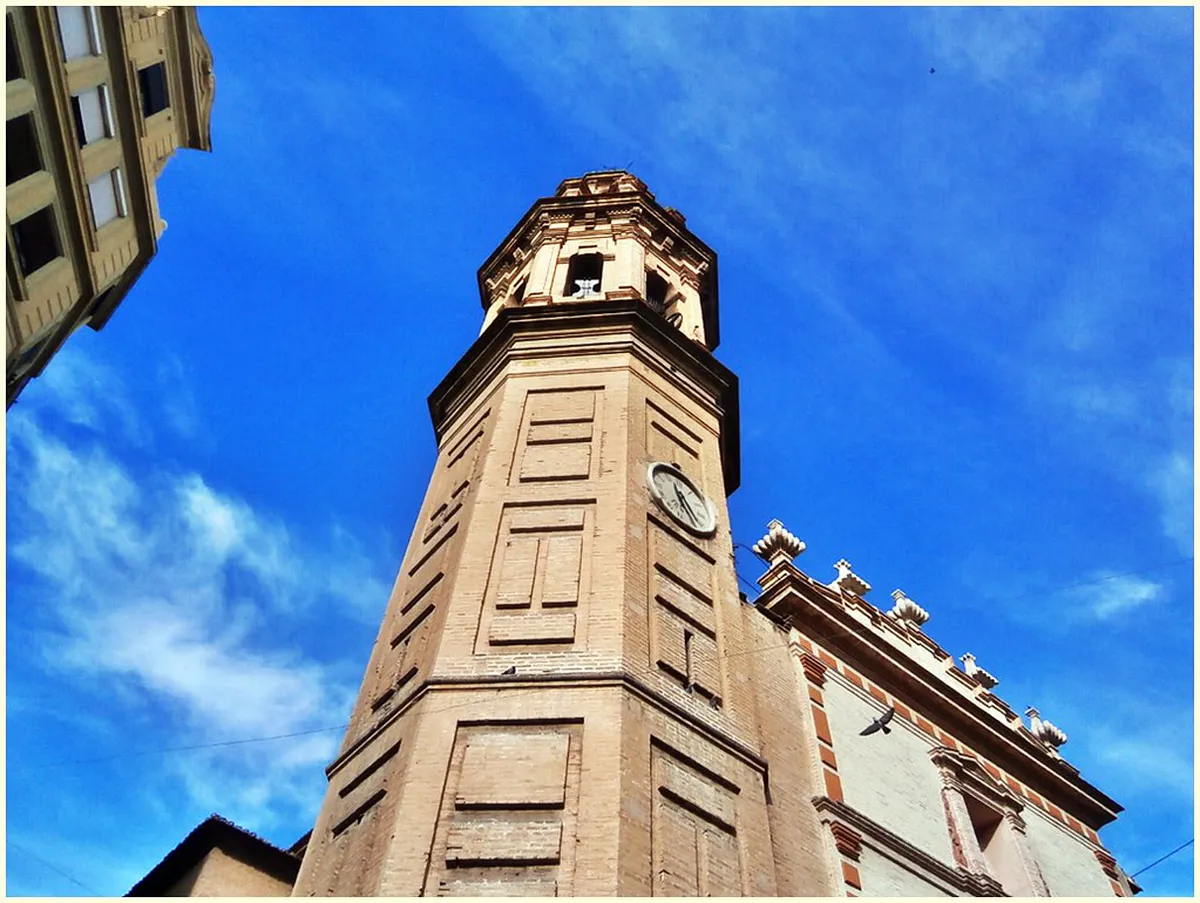 Ruzafa's Unique Modernist Apartment Buildings Guide