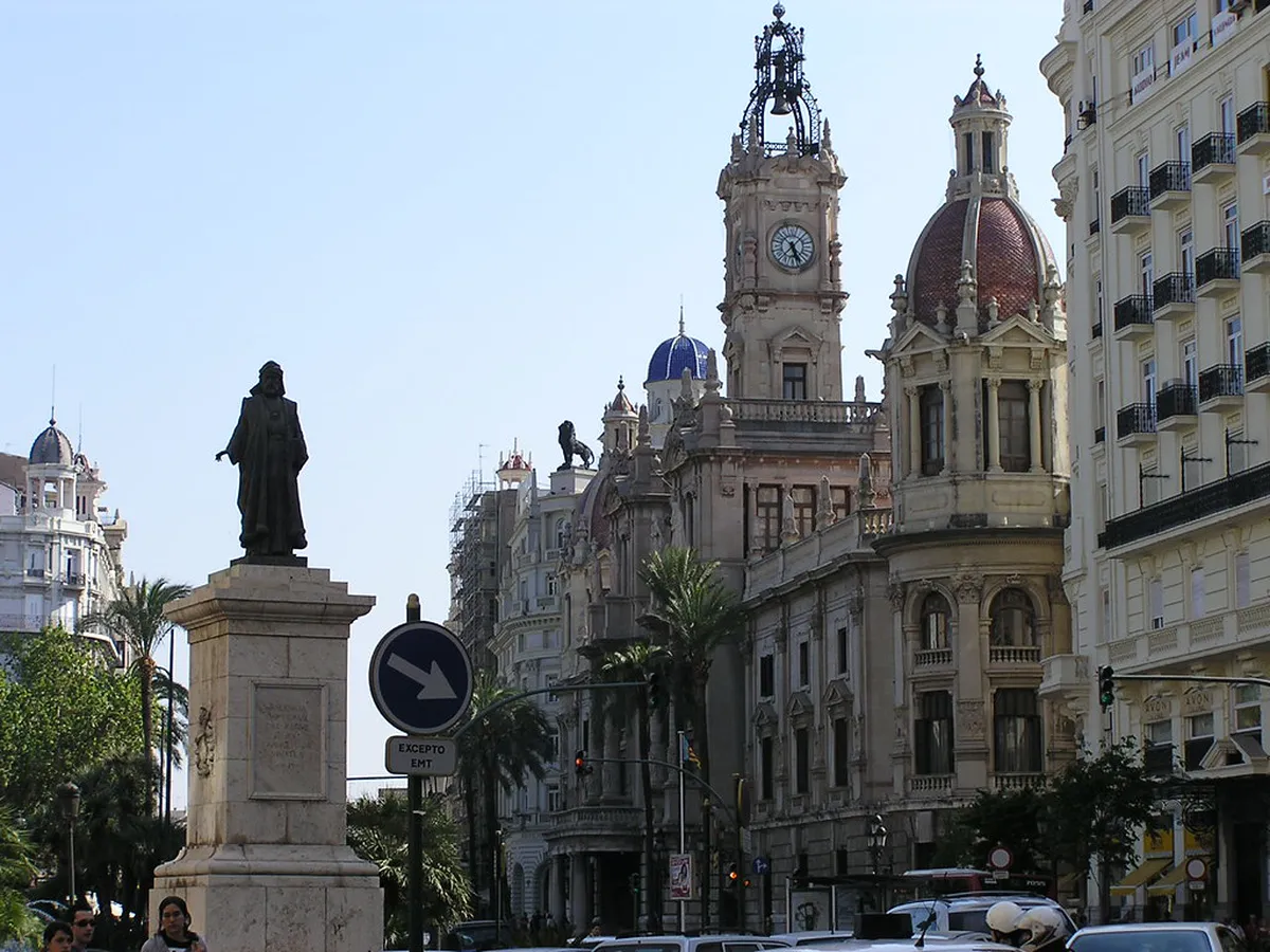 Valencia Architecture Itinerary: Discover Design Wonders