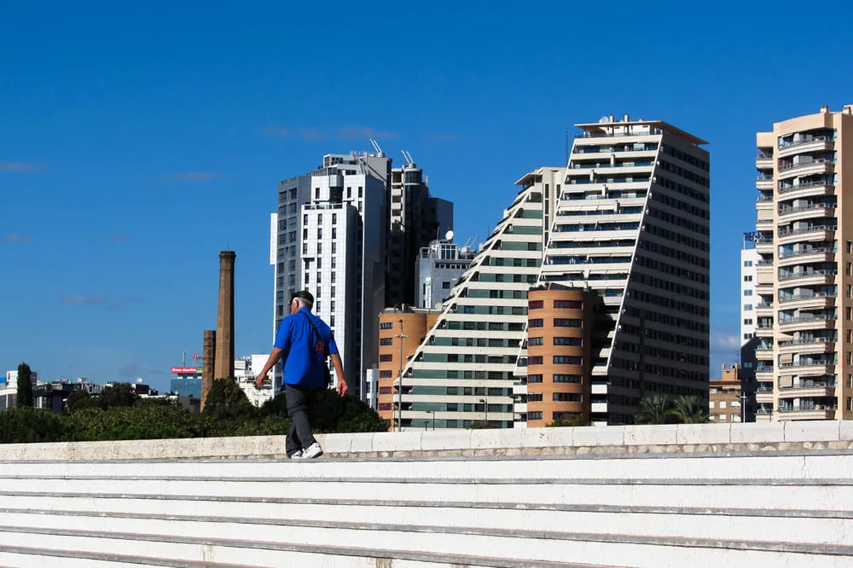 Valencia Architecture Walking Tour: Historic & Modern