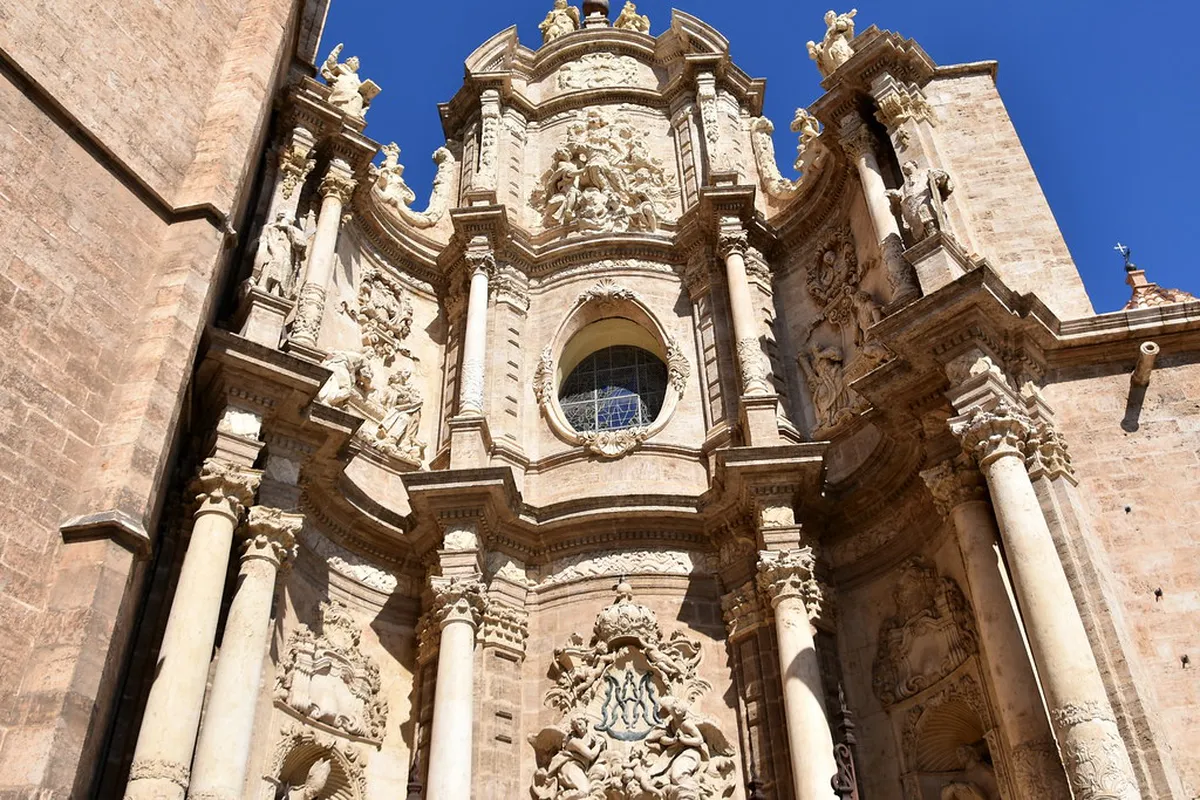 Discovering Valencia Cathedral Architecture Guide