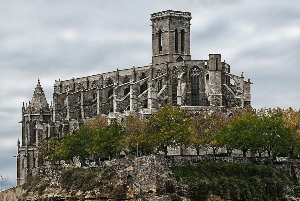 Explore La Seo Cathedral Style: Zaragoza's Architectural Gem