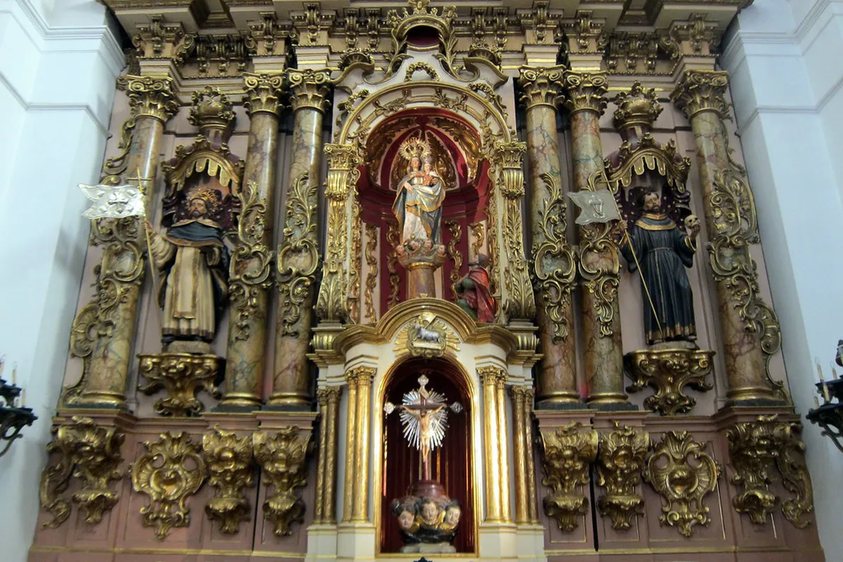 Explore Zaragoza's Modern Buildings: An Architectural Guide