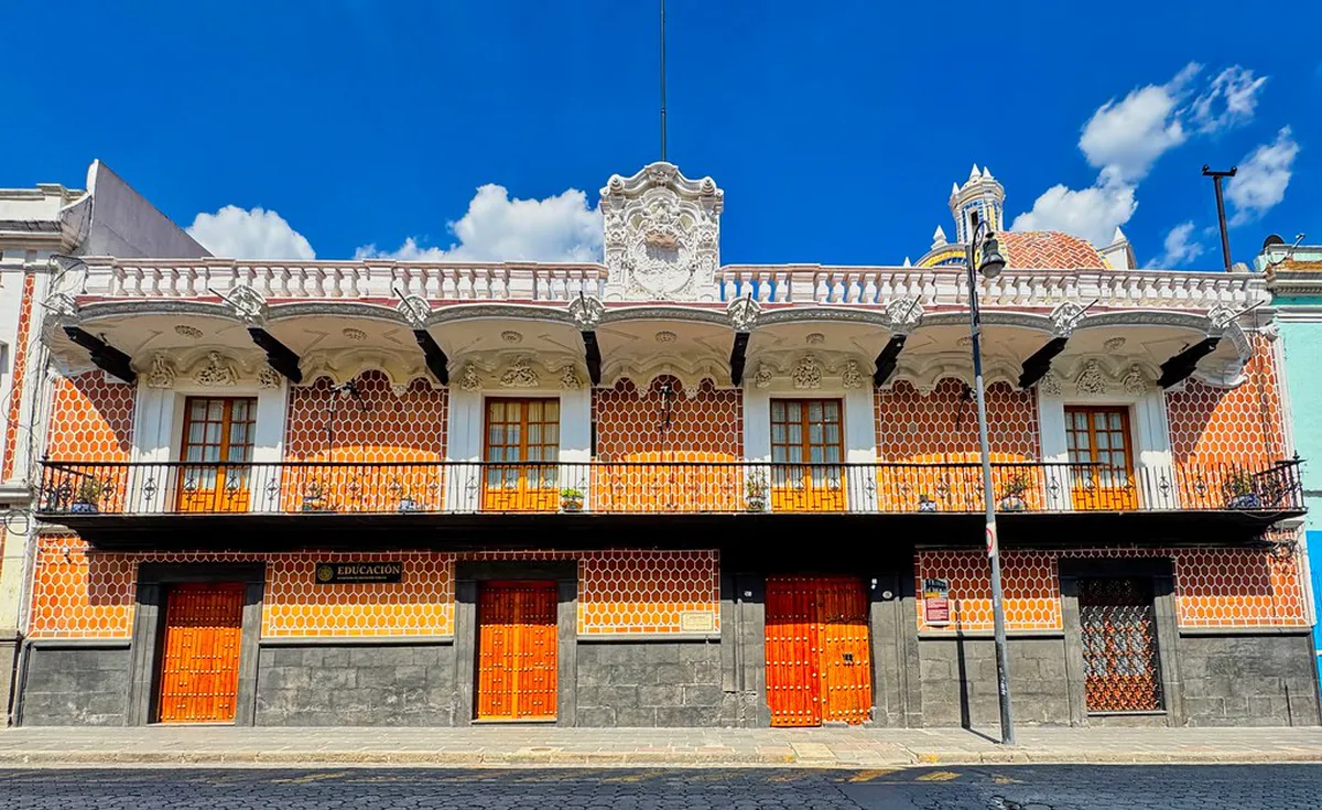 Discovering Zaragoza's Public Building Designs in 2025
