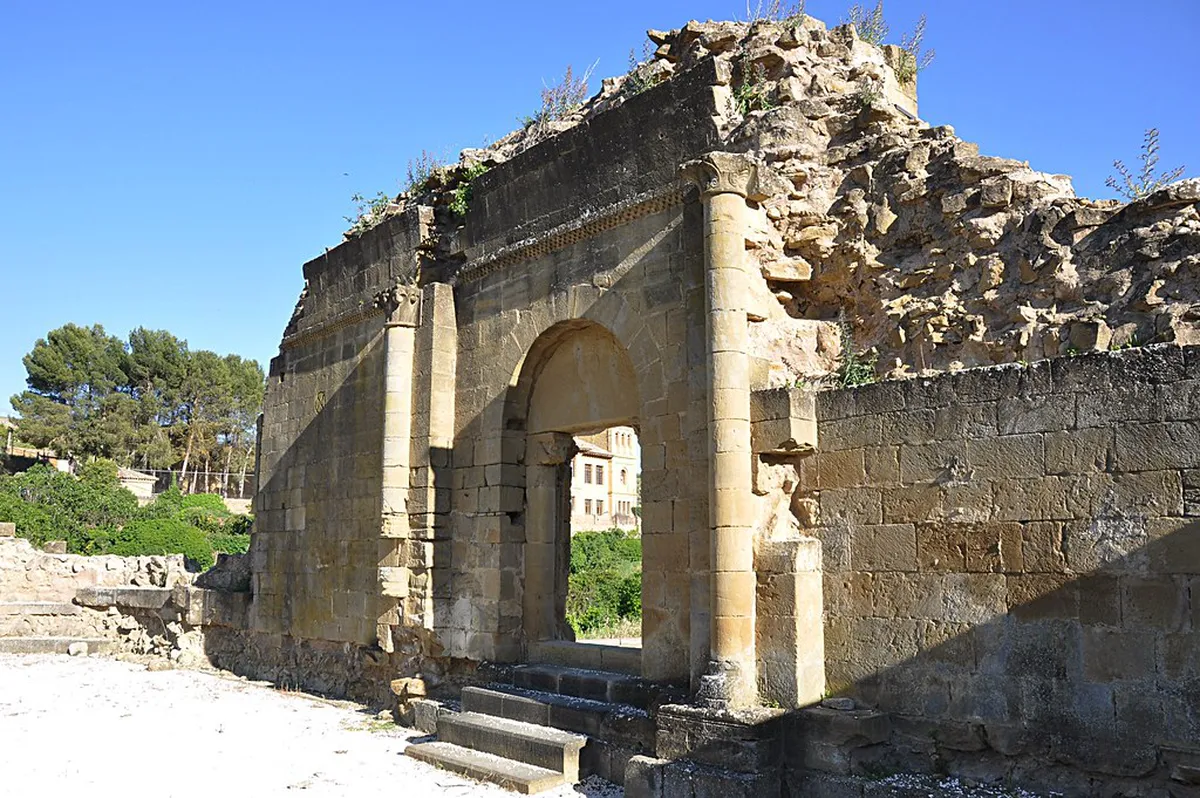 Explore Ancient Roman Ruins in Zaragoza, Spain