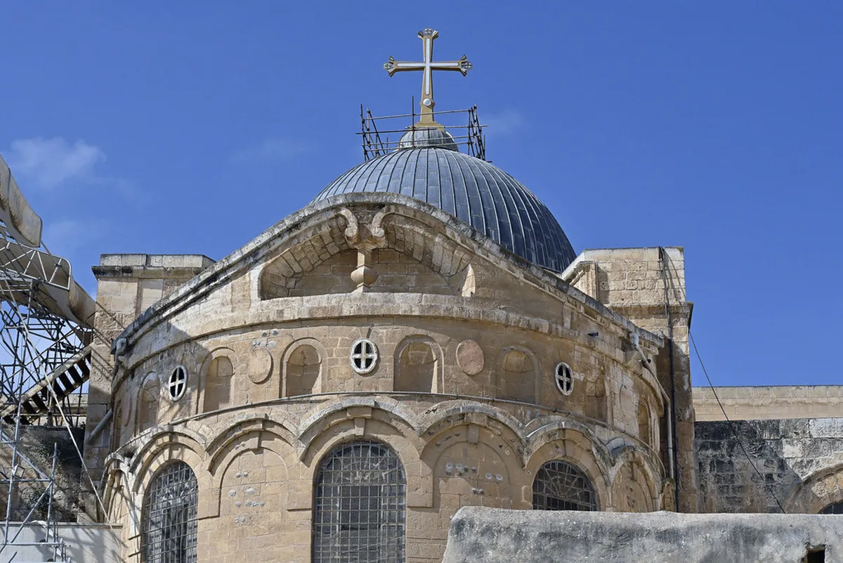 Exploring the Domes of Basilica del Pilar in Zaragoza