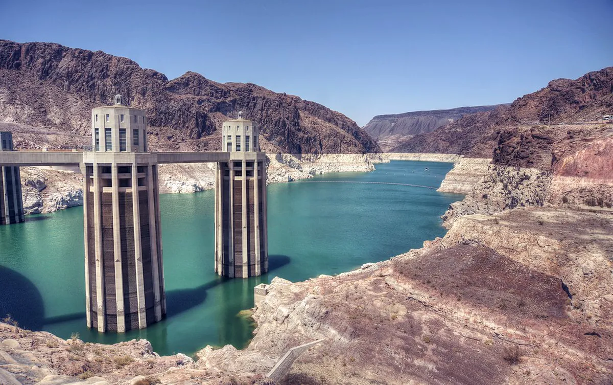 Visiting the Water Tower at Zaragoza Expo 2008 Guide